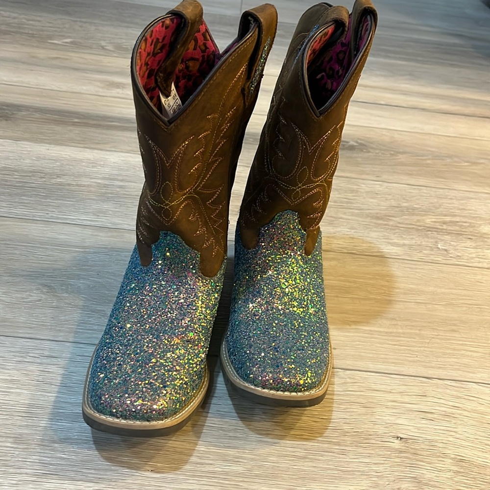 Smokey Mountain Kids boot. Size 4.5